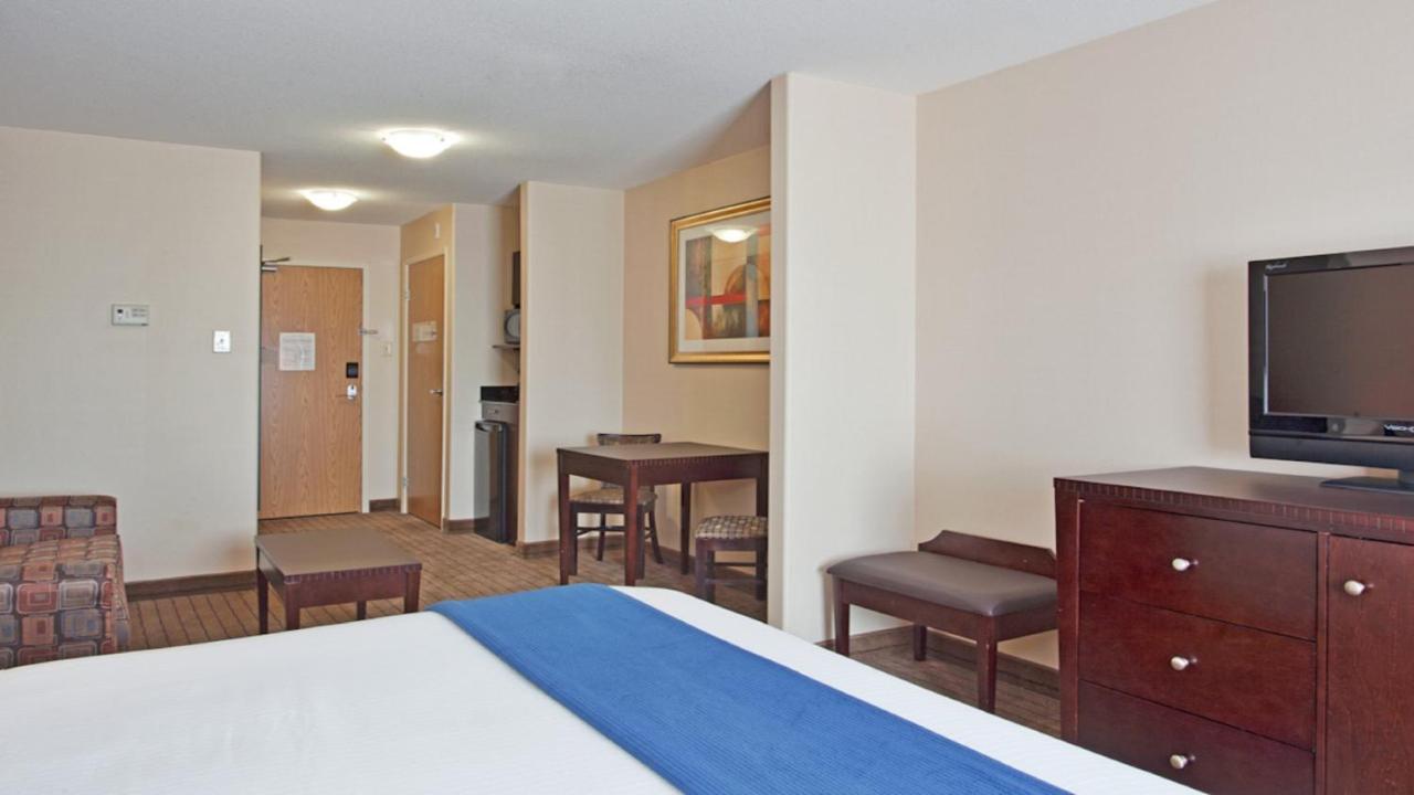 Holiday Inn Express Hotel & Suites Swift Current By Ihg Экстерьер фото