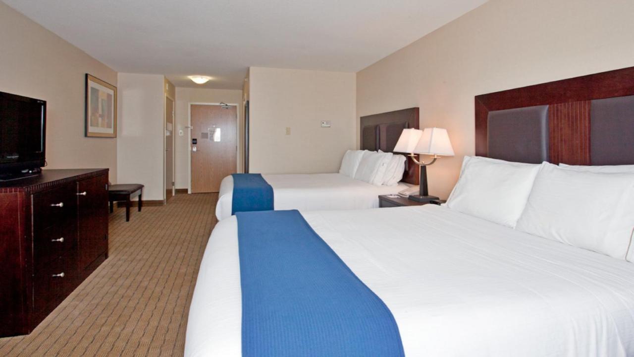 Holiday Inn Express Hotel & Suites Swift Current By Ihg Экстерьер фото